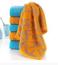 Hur använder man ansiktshanddukar för hudvård?